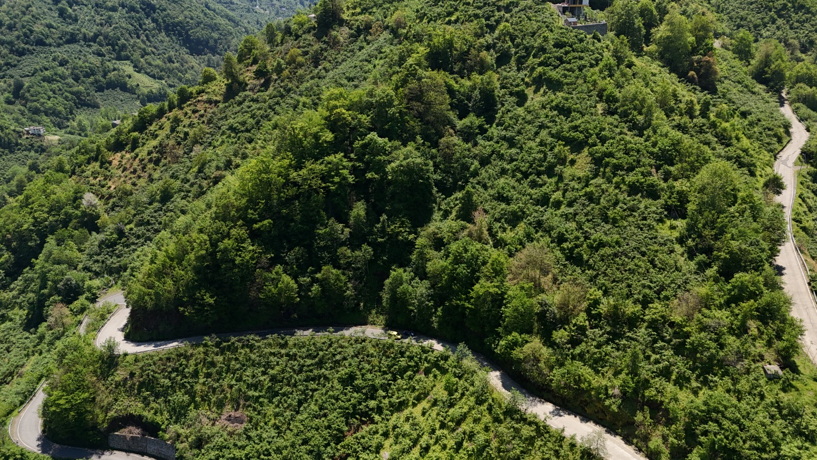 MABEL'DEN KORKUTHAN MAH ANAYOL KENARI 1.960 M2 SATILIK ARAZİ